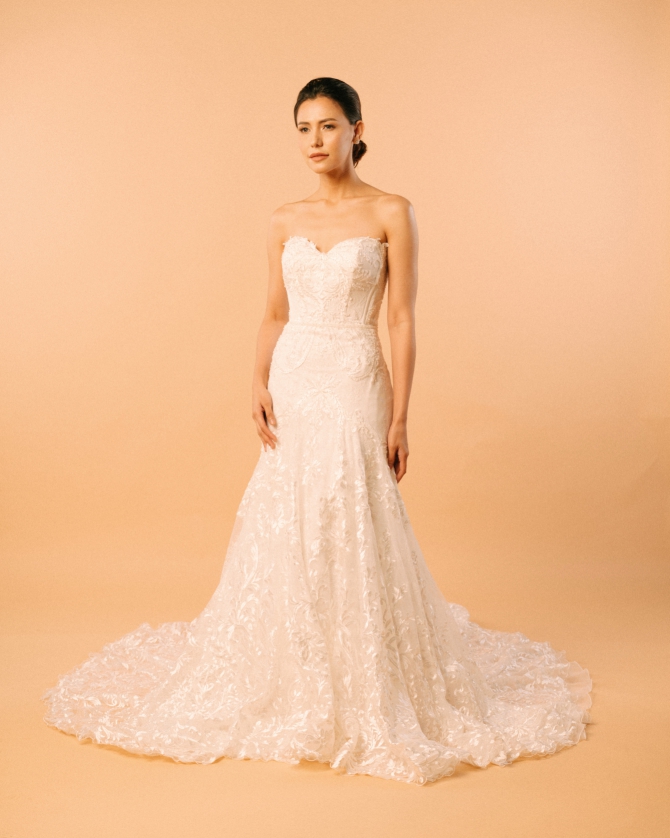 strapless mermaid lace wedding dress