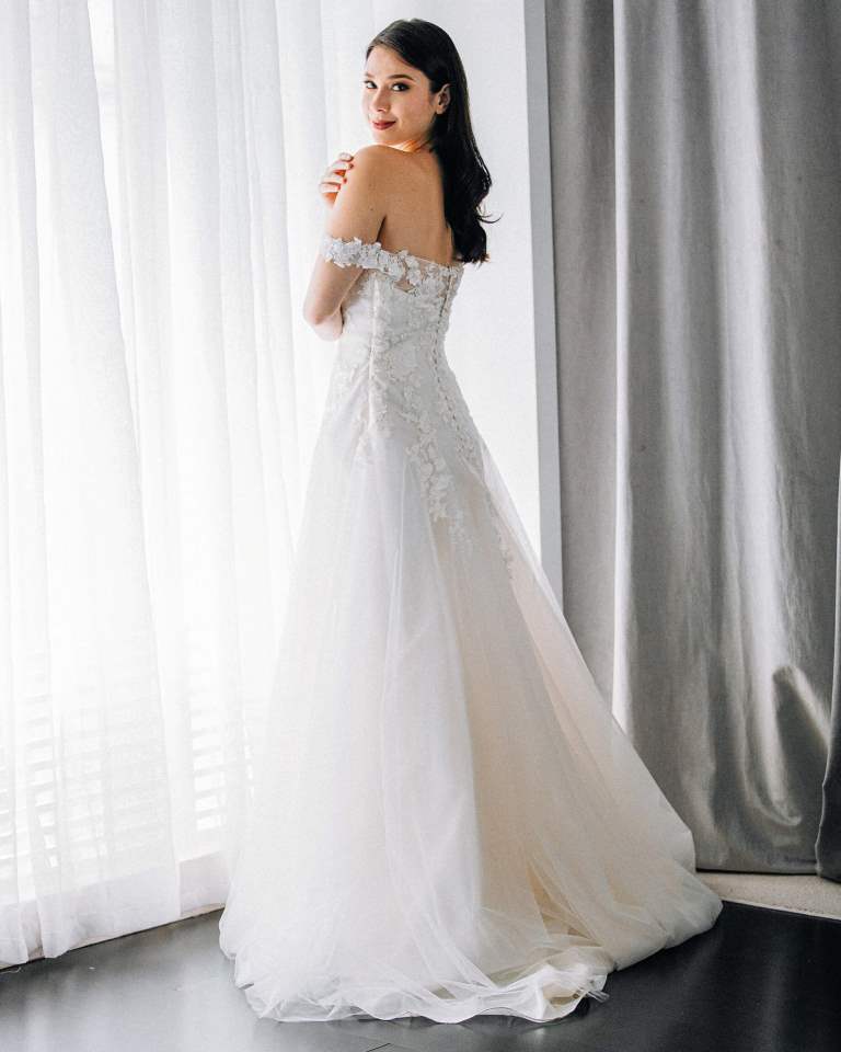 Ivory & White Bridal scoop neck lace wedding dress