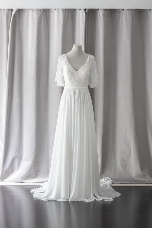 Ivory & White Bridal lace chiffon flutter sleeves a-line wedding dress