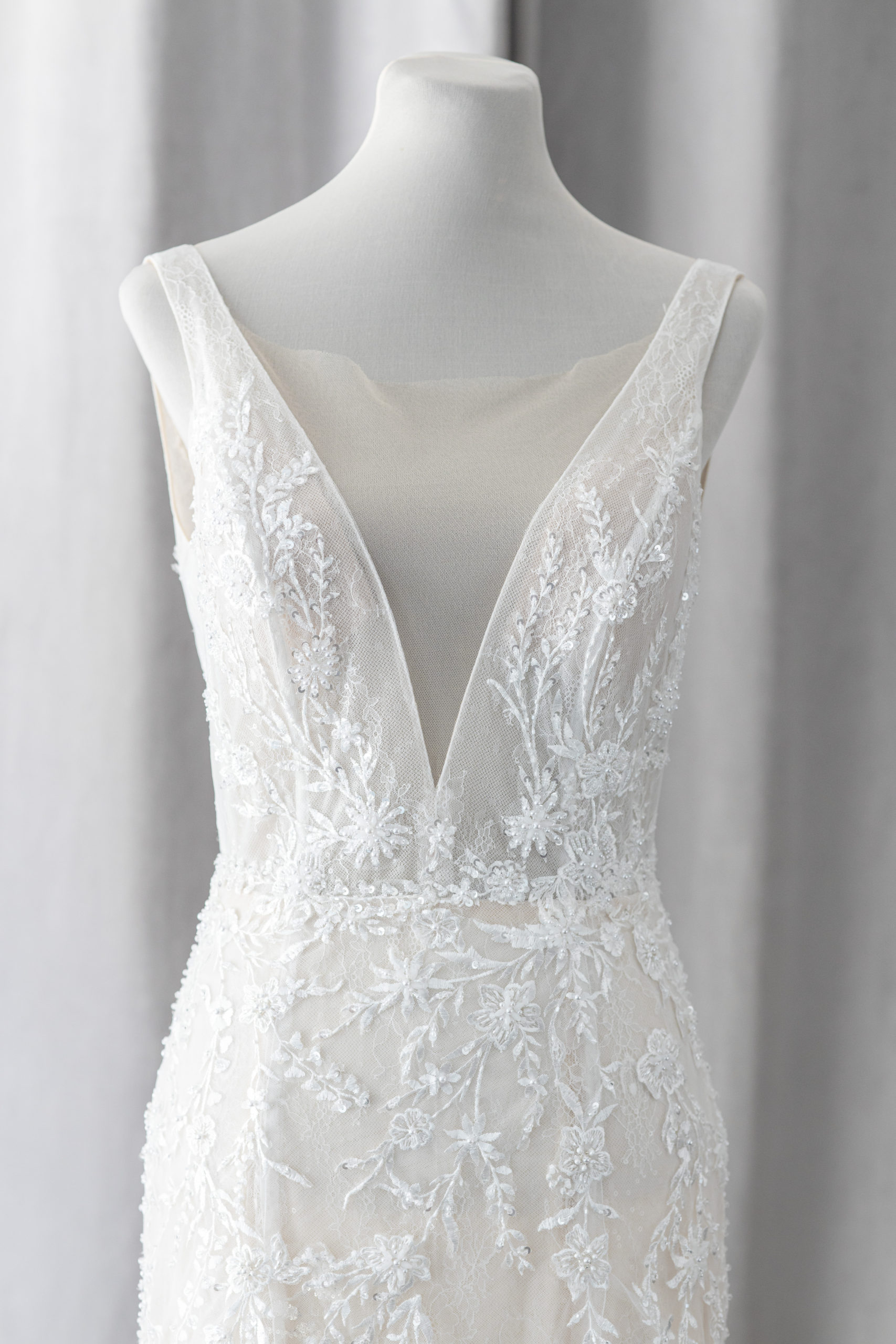 Ivory & White Bridal scoop neck lace a-line wedding dress