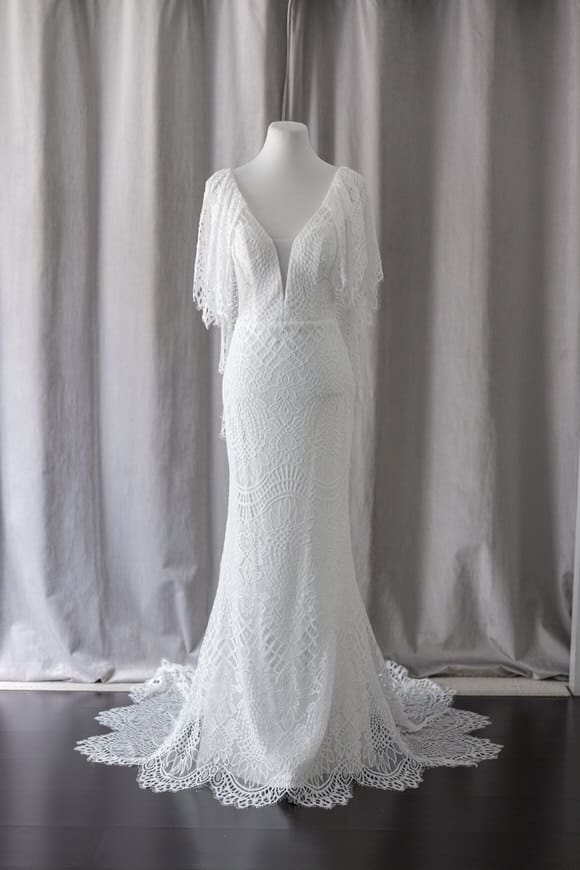 rtw lace mermaid wedding gown manila