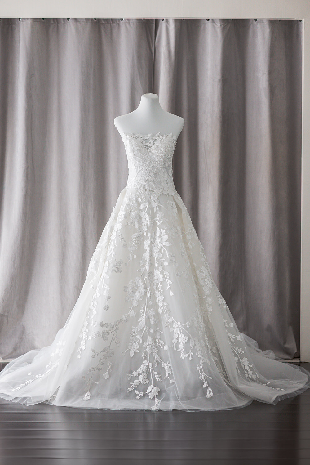 lace ballgown rtw wedding gown manila ivory and white