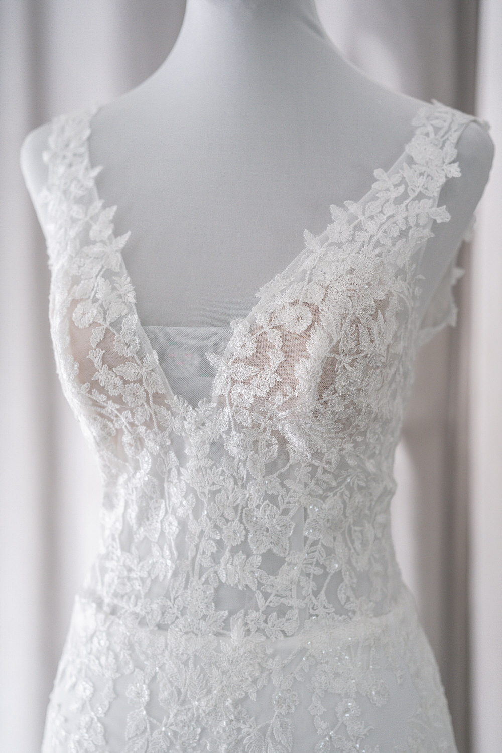 v-neck lace rtw wedding gown manila