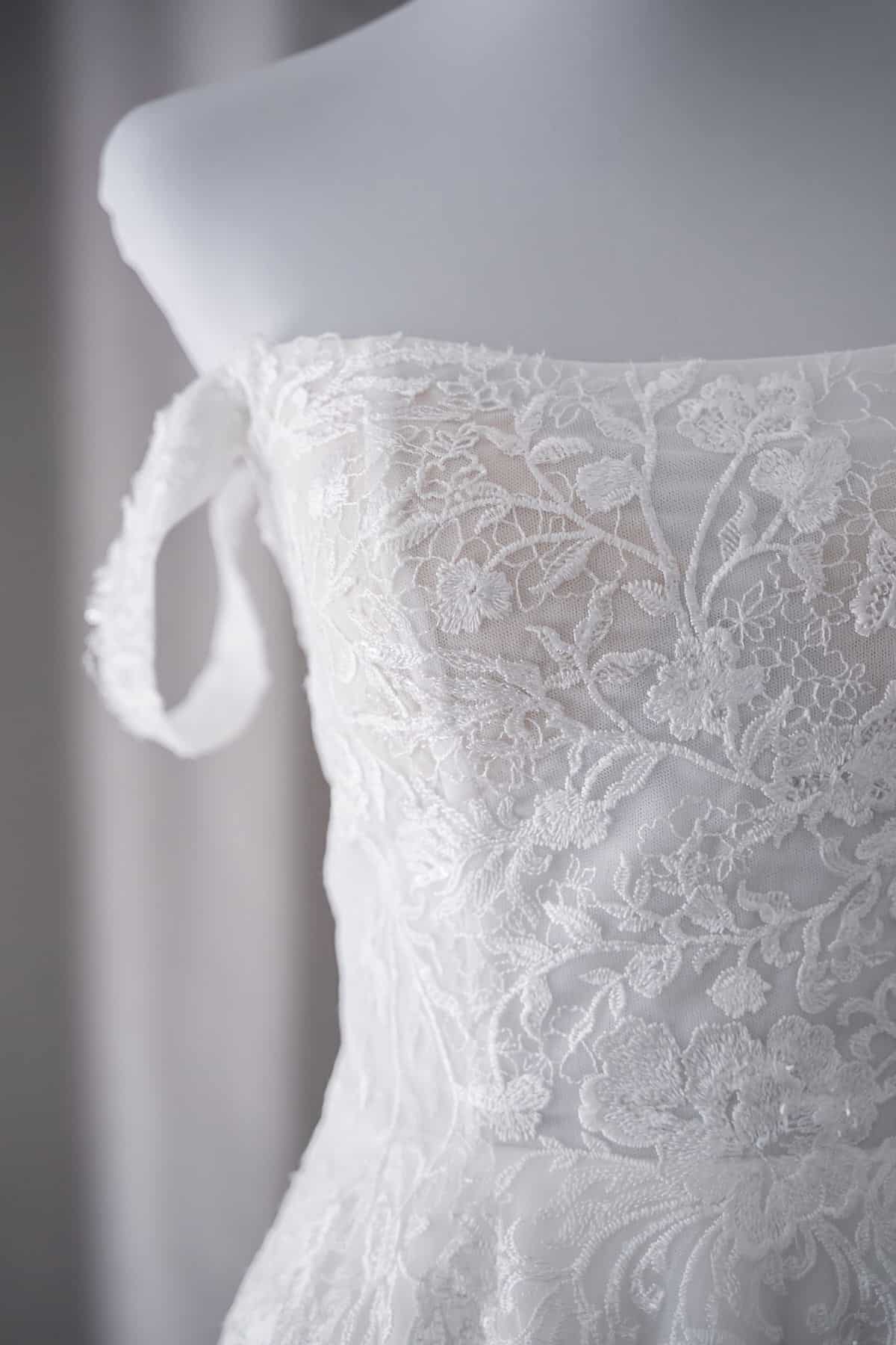 plung neckline lace ballgown rtw wedding gown manila