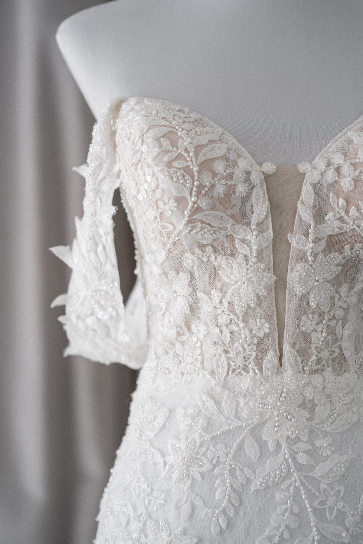 plung neckline lace ballgown rtw wedding gown manila