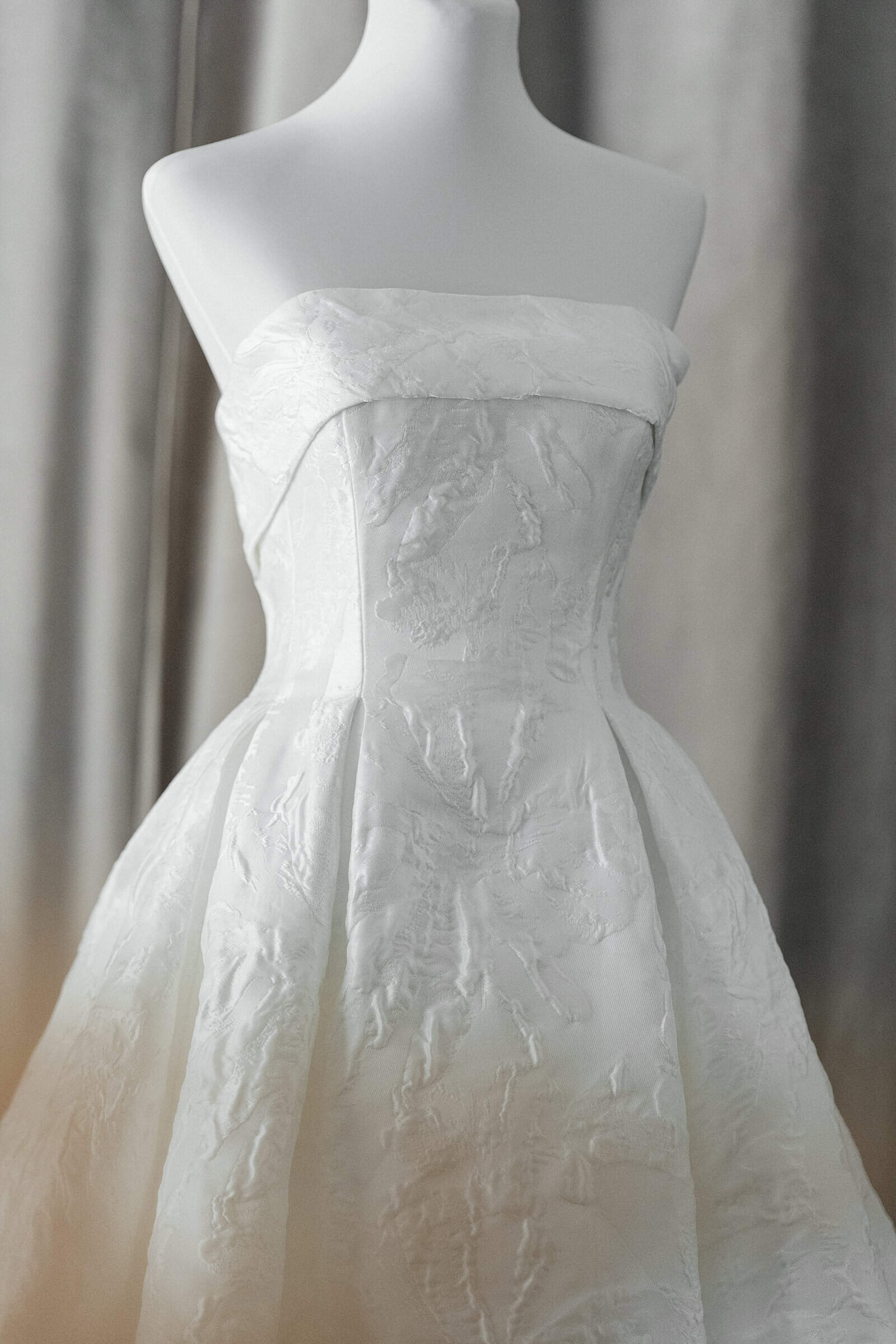 plung neckline lace ballgown rtw wedding gown manila