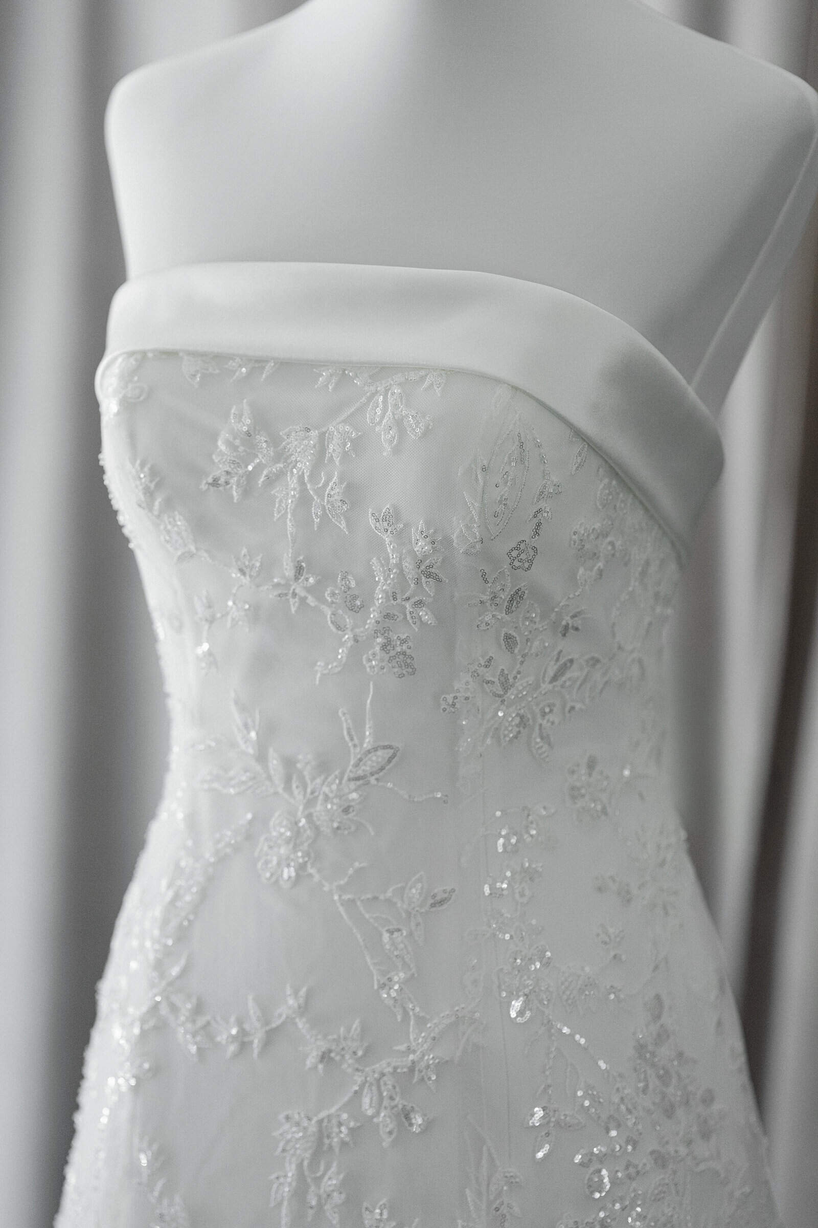 plung neckline lace ballgown rtw wedding gown manila