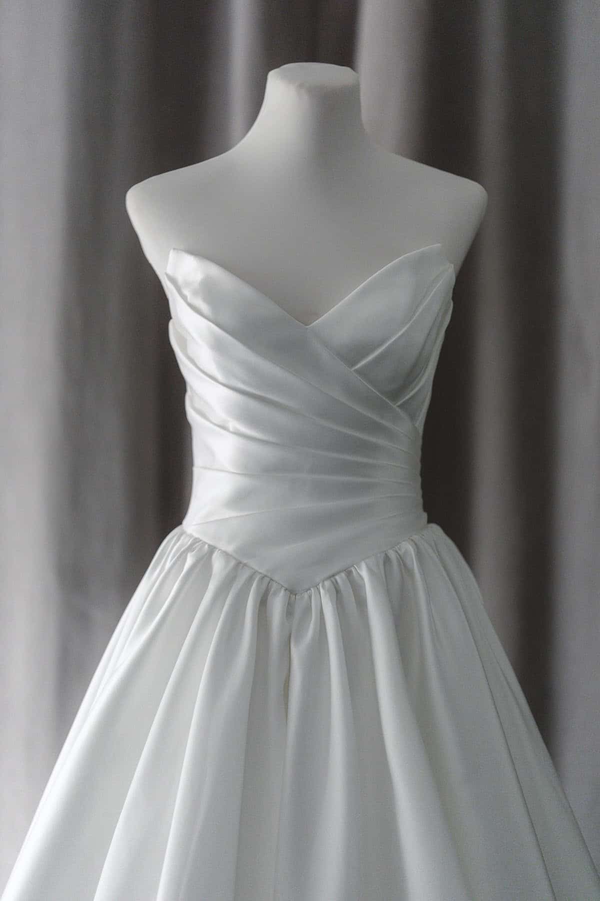 plung neckline lace ballgown rtw wedding gown manila
